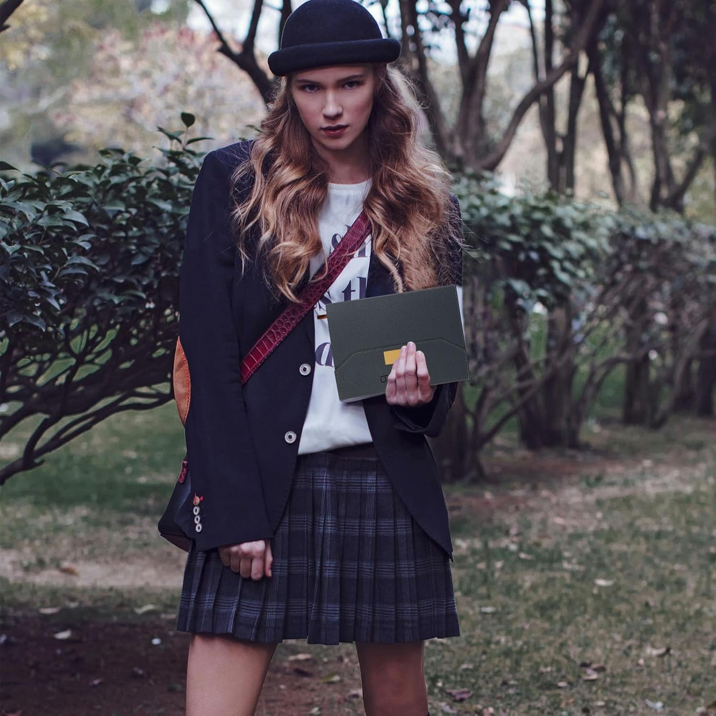 2026 Daily Monthly Planner - Calendar, January - December 2026, 100GSM Thick Paper, Leather Cover, Planner with Hourly Schedule,6.1" x 8.2", Daily Inside Page - Monthly Inside Page, Pen Holder, Bookmarks (Matcha Green)