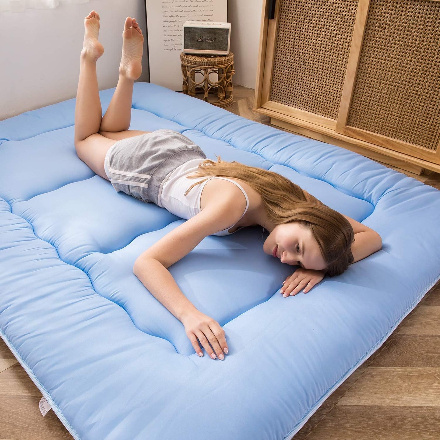 MAXYOYO Japanese Floor Mattress Futon Mattress, Thicken Sleeping Pad Foldable Roll Up Floor Futon for Adults Tatami Mat Dormitory Bed Lounger, Dusty Blue, Queen Size