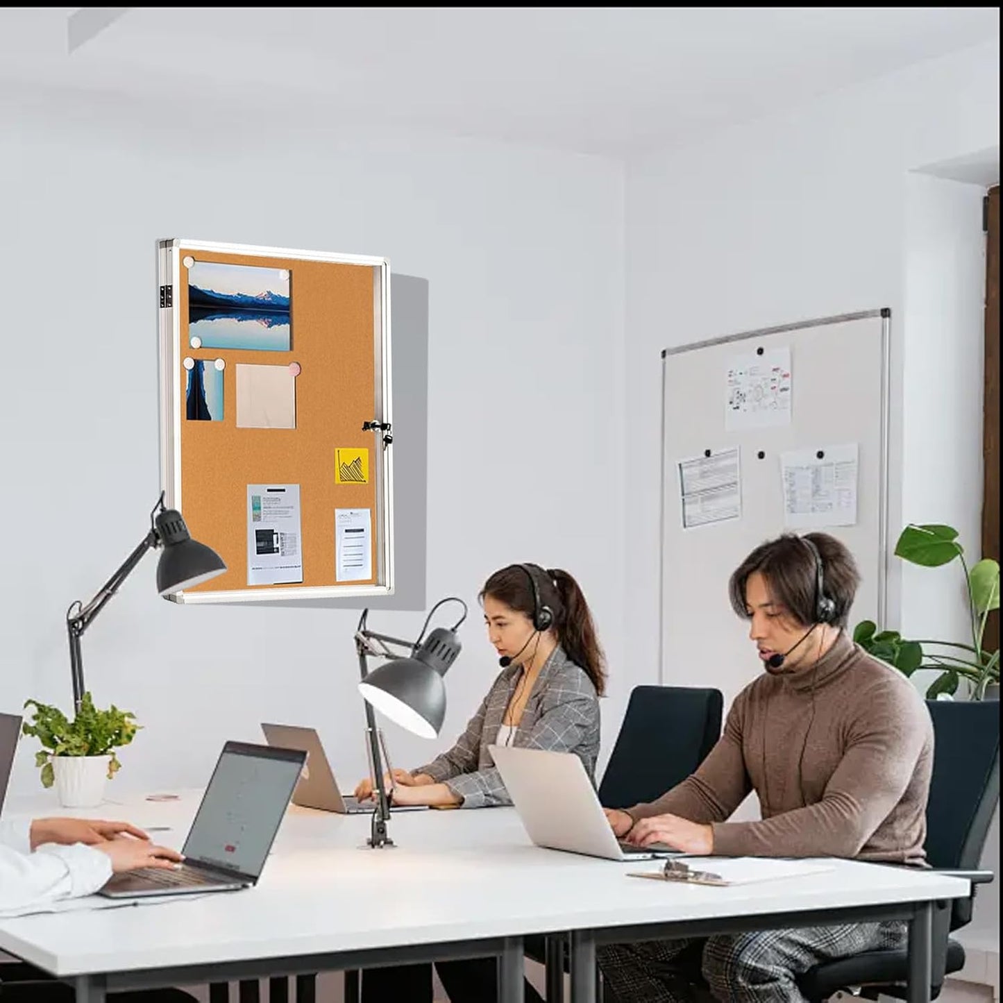 Cork Bulletin Board 24x36 inch Lockable Cork Noticeboard Enclosed Wall-Mounted Display Case for Office Classroom Home School Display Pictures （36x24, Natural Color）