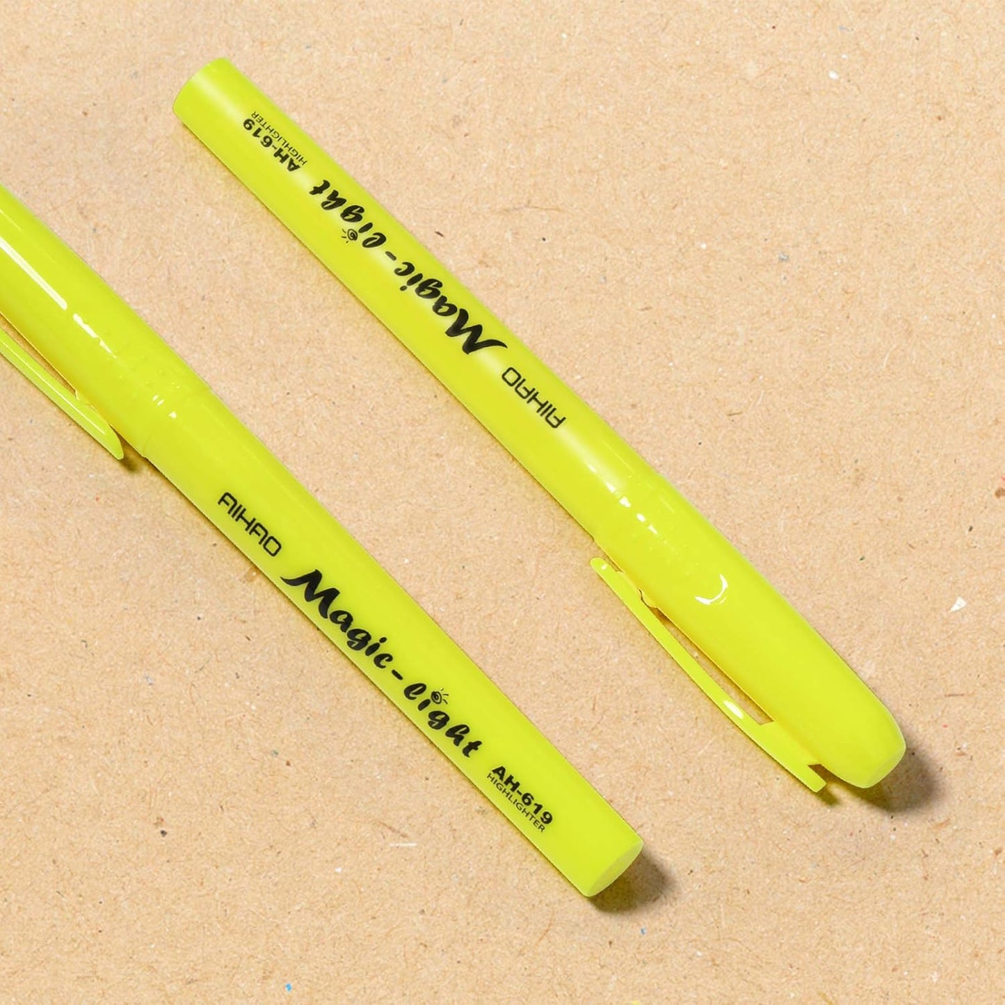 AIHAO Yellow Highlighters Markers, Chisel Tip Highlighter Pens, Pocket-Style, Fluorescent Yellow, 24 Pack