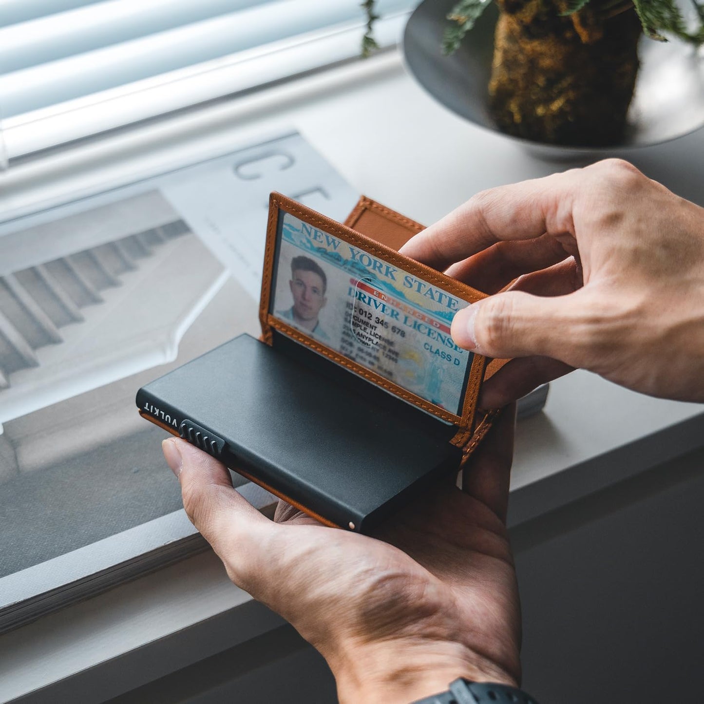 VULKIT Card Holder Wallet with Double ID Windows RFID Blocking Pop Up Wallet Minimalist Design for 12 Cards