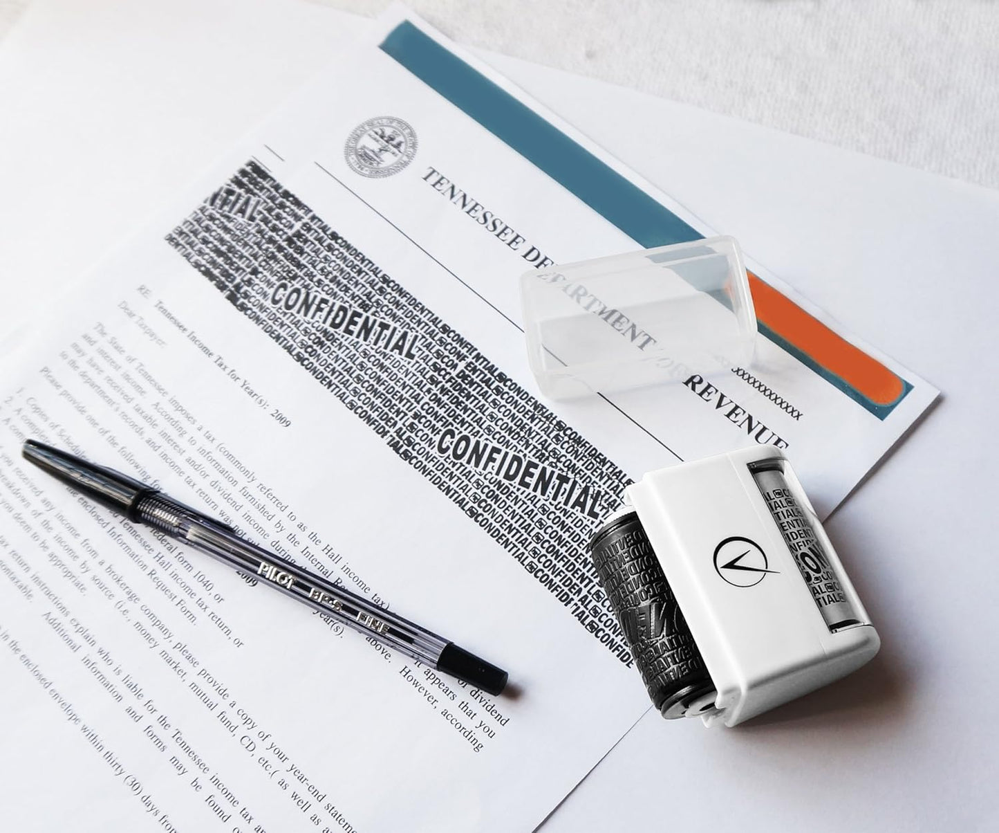 Vantamo Identity Theft Protection Roller Stamp for Hiding Sensitive Information, Wide Confidential Stamp with 6 Ink Refill, Security Stamp Roller for Identity Theft Prevention, Classy Blue