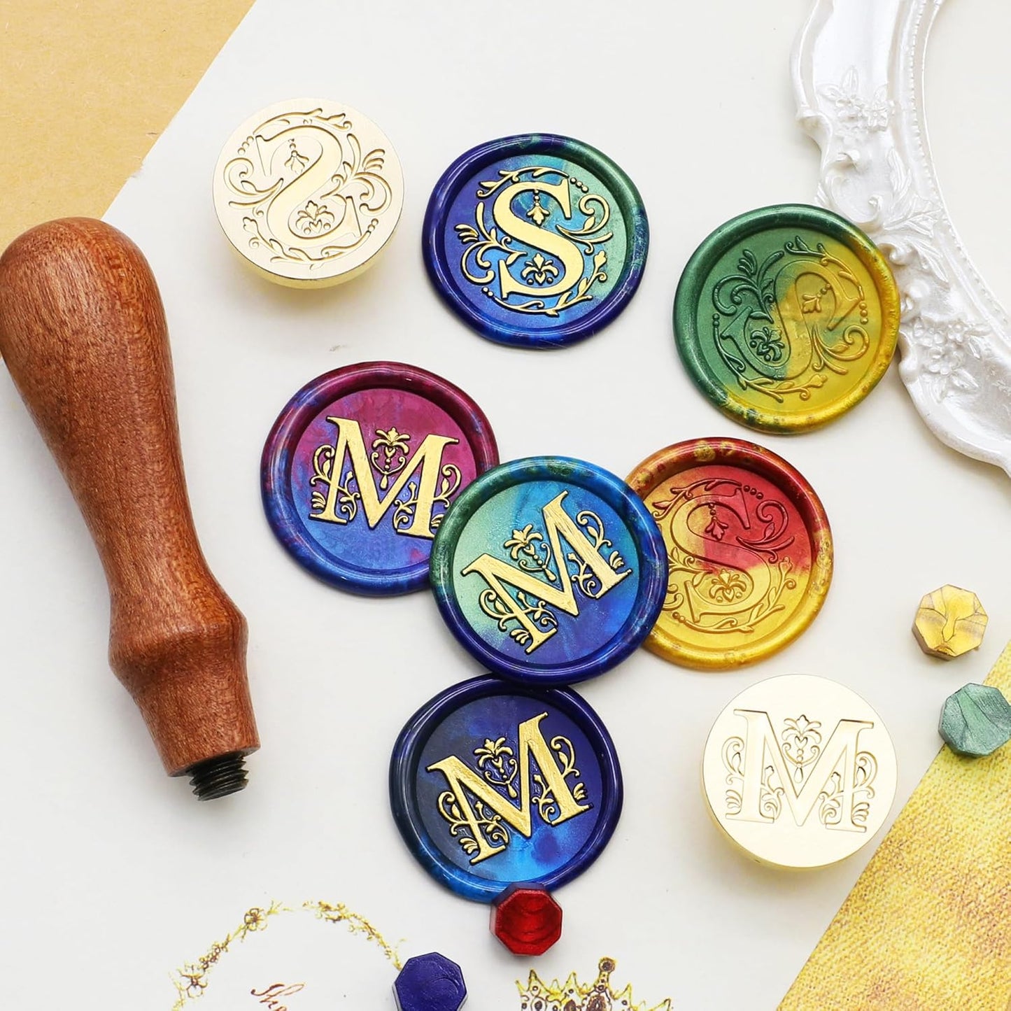 SWANGSA Initial Alphabet T Wax Seal Stamp Kit, Classic Retro Letter Sealing Stamp with 200pcs Sealing Wax Beads Kit for Wedding Invitations Cards Envelopes (T)