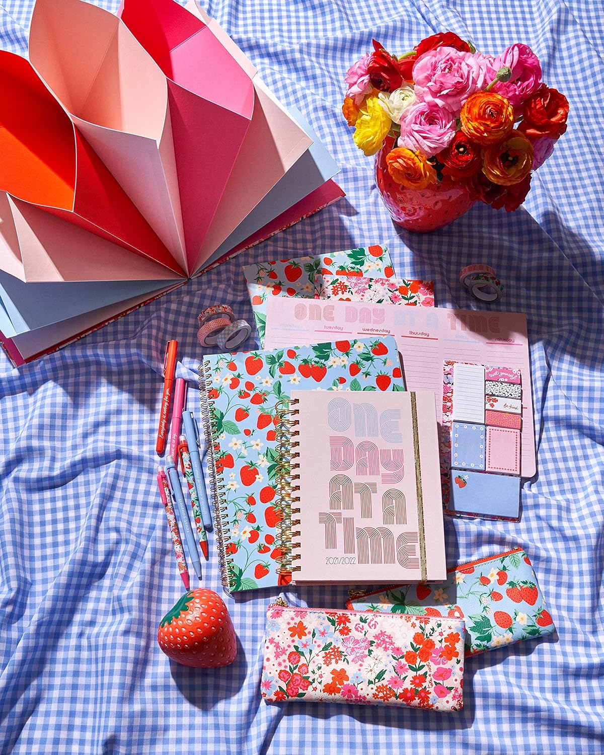 ban.do Floral Rough Draft Large Spiral Notebook, 11" x 9" with Pockets and 160 College Ruled Pages, Strawberry Fields